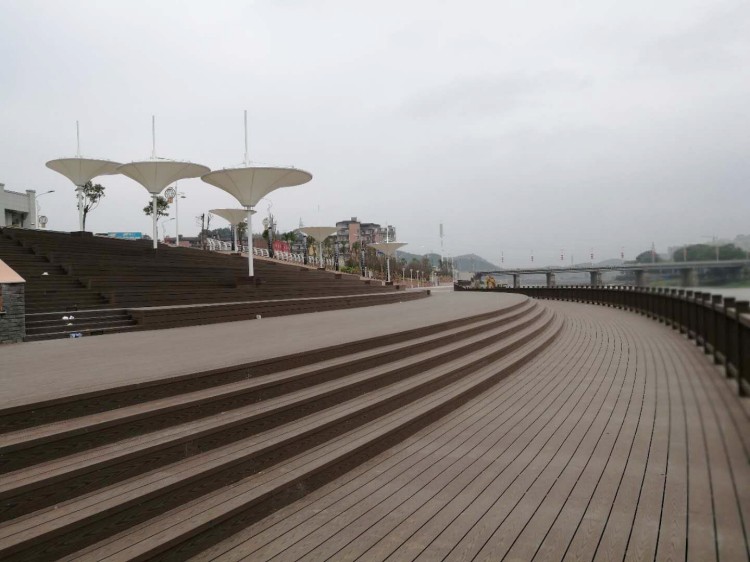 百妥木塑木地板落地福建彭泽县，户外景观的品质升级