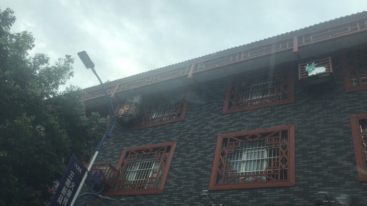 马山新兴街改造优选方案，百妥木塑木格栅窗花的工程应用优势