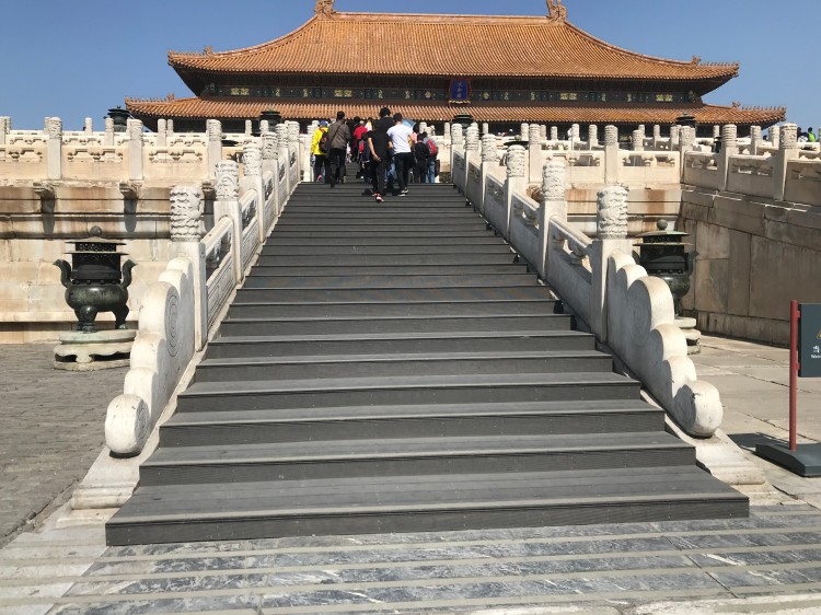 广东塑木地板厂家直供，环保耐候高端户外铺装材料