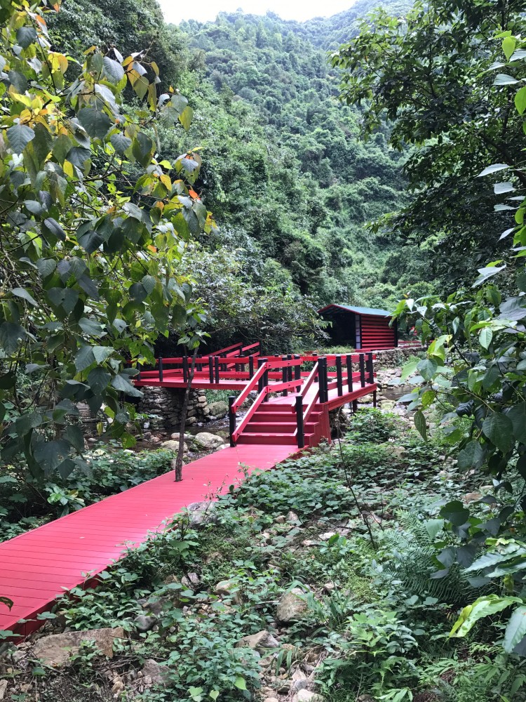 广东塑木地板厂家怎么选?工程采购必看甄选指南