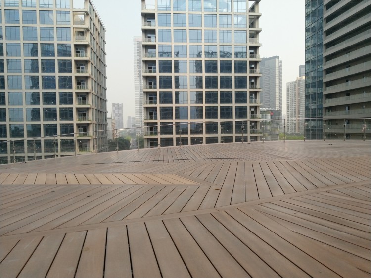 广东塑木地板厂家外贸合作核心标准与选材风控要点